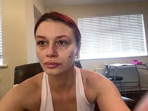 FoxyValentine online show from 13, 4, 2026