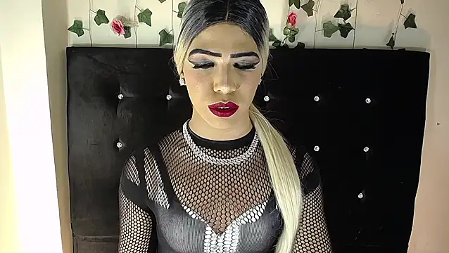 Snapshot of Kristal_Queen01 chatting on 17, 5, 2026 Kristal Queen01 online show from 17, 5, 2026