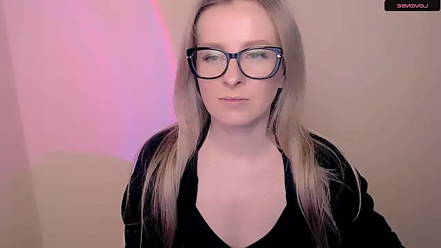 AnnePeach online show from 15, 4, 2026