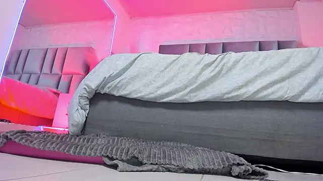 NaeniaDemon  online show from 20, 2, 2026