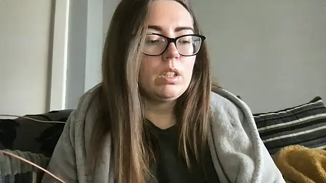 CurvyBx online show from 3, 3, 2026