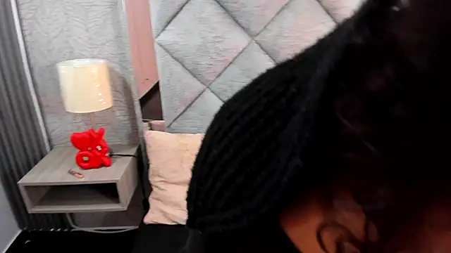 Lunakellerr online show from 9, 3, 2026