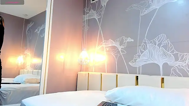 emily cute4u online show from 18, 4, 2026