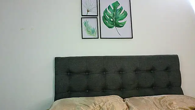 JustZoe  online show from 28, 3, 2026