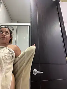 Emiily joee  online show from 5, 4, 2026