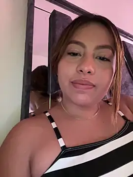 Snapshot of Emiily_joee_ chatting on 26, 4, 2026 Emiily joee online show from 26, 4, 2026