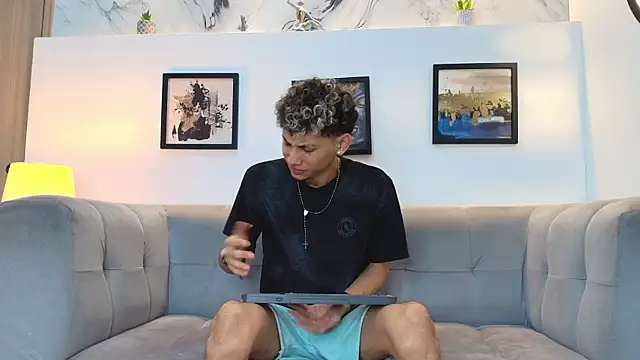 YOUNG BOYS HELL online show from 18, 4, 2026