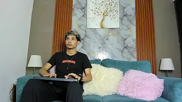 YOUNG BOYS HELL online show from 14, 3, 2026