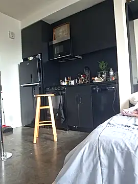 Cinnamonbunn online show from 13, 4, 2026