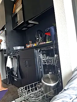 Cinnamonbunn online show from 2, 4, 2026