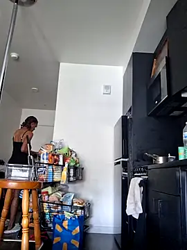 Cinnamonbunn online show from 18, 4, 2026