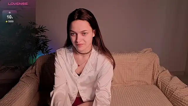 parrot kisha online show from 18, 4, 2026