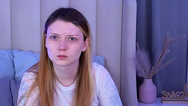 AlyssFrost online show from 28, 7, 2026