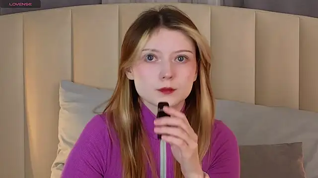 AlyssFrost online show from 23, 4, 2026