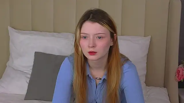 Snapshot of AlyssFrost chatting on 2, 6, 2026 AlyssFrost online show from 2, 6, 2026