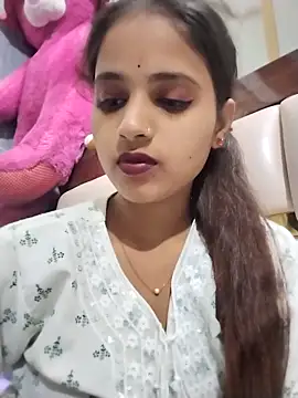 samayra1144 online show from 12, 4, 2026