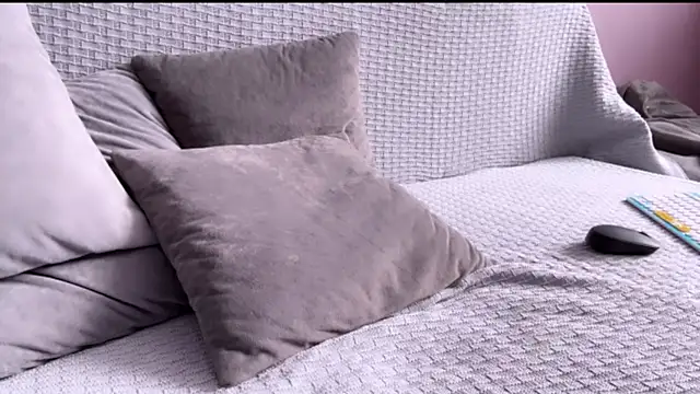 alice mooniie online show from 11, 3, 2026