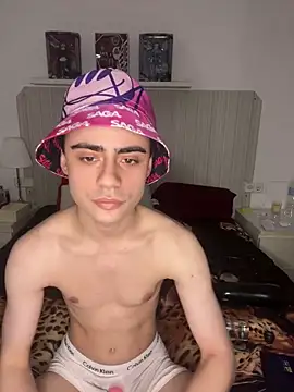 YourFavouriteTwink online show from 25, 2, 2026