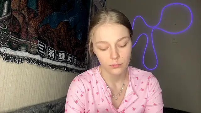 CassandraMur online show from 5, 3, 2026