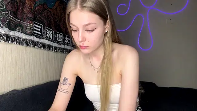 CassandraMur online show from 24, 2, 2026