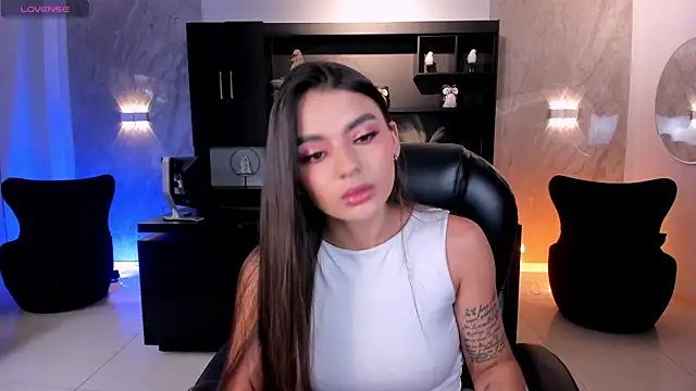 JulietteMoreau online show from 2, 7, 2026