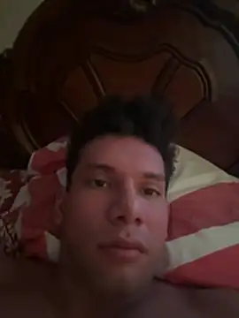 Snapshot of Valentinacouple chatting on 12, 5, 2026 Valentinacouple online show from 12, 5, 2026