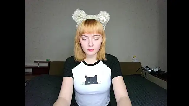 Snapshot of Little_fox404 chatting on 15, 2, 2026 Little fox404 online show from 15, 2, 2026