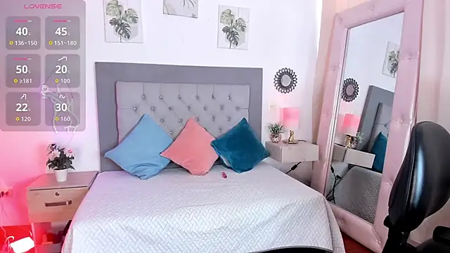 julietha Vega online show from 9, 6, 2026