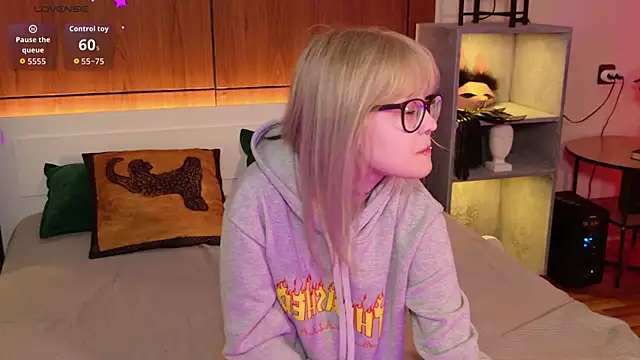 MoliQin online show from 9, 4, 2026