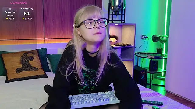 MoliQin online show from 2, 4, 2026