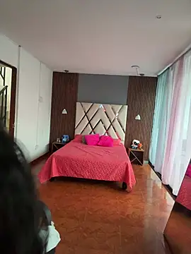 Luna rousse26 online show from 17, 4, 2026