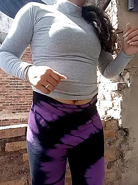 kiki milu online show from 28, 4, 2026