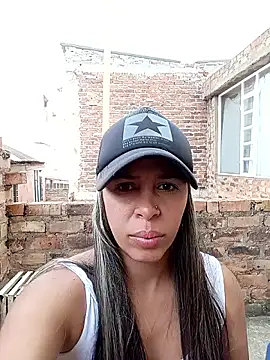 kiki milu online show from 30, 4, 2026