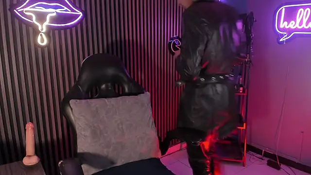 Maximoking26 online show from 8, 4, 2026