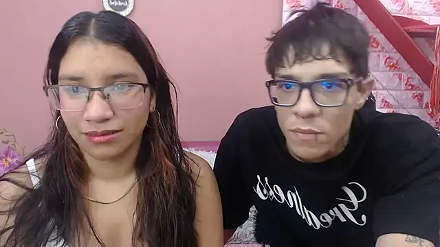 Snapshot of spiritedcouplewet chatting on 23, 4, 2026 spiritedcouplewet online show from 23, 4, 2026