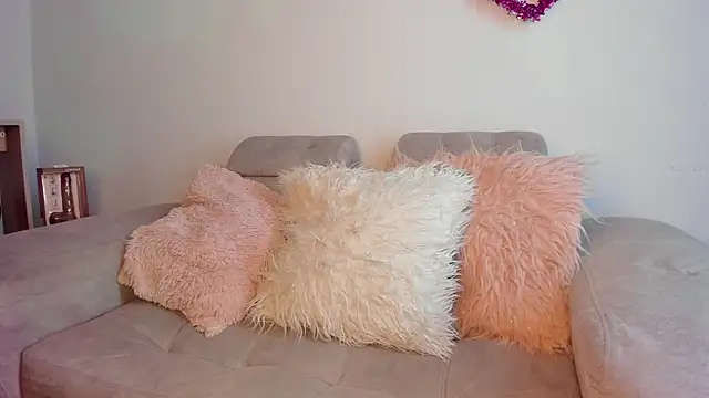 Tylla   online show from 24, 2, 2026