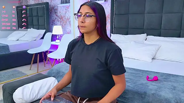 Snapshot of Raven_Gloomy chatting on 20, 5, 2026 Raven Gloomy online show from 20, 5, 2026