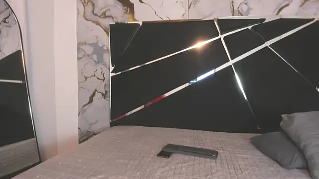 Couple In Heat online show from 20, 4, 2026