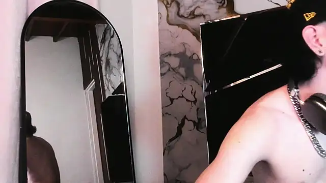 Couple In Heat online show from 21, 4, 2026