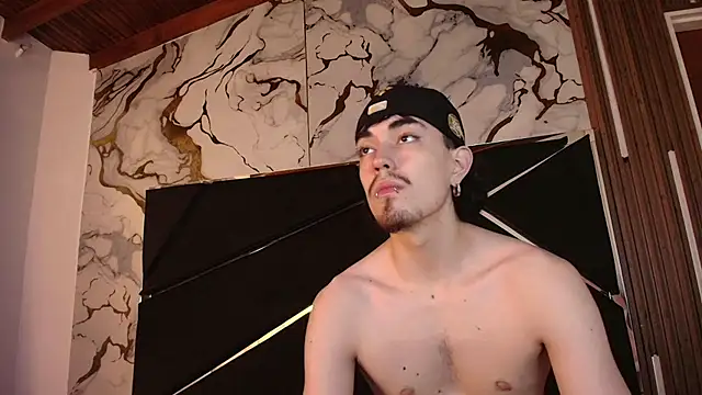 Couple In Heat online show from 5, 6, 2026