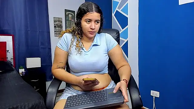 goodgirlxxl online show from 27, 3, 2026