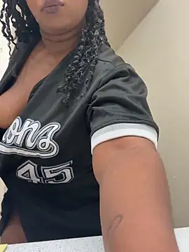 ShortcakeMochaa online show from 24, 2, 2026