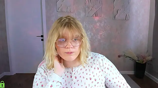 luna c0ra online show from 22, 4, 2026