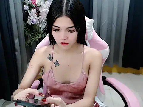 HoneyAfterDark  online show from 5, 4, 2026