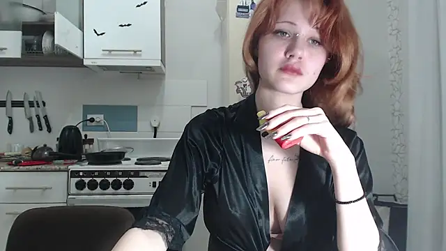 SolarAdrienne online show from 7, 3, 2026