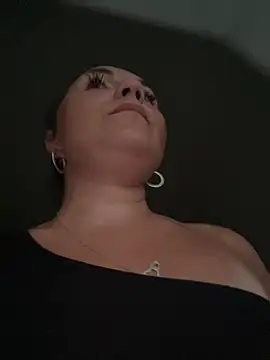 MonikaXXX05 online show from 25, 6, 2026