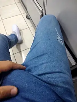 Snapshot of morenogatt chatting on 8, 3, 2026 morenogatt online show from 8, 3, 2026