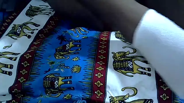 Snapshot of SexxyBee- chatting on 13, 5, 2026 SexxyBee- online show from 13, 5, 2026