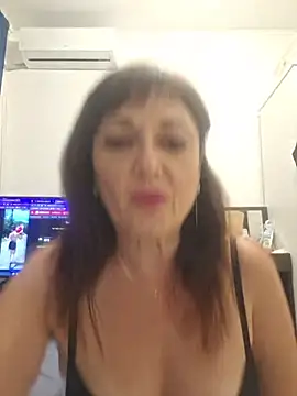 Snapshot of SaraGina chatting on 25, 6, 2026 SaraGina online show from 25, 6, 2026