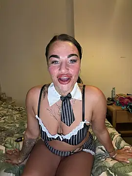 Darkfantisyx online show from 5, 3, 2026